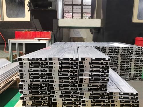 CNC drilling process Aluminum profile CNC drilling process Aluminum profile